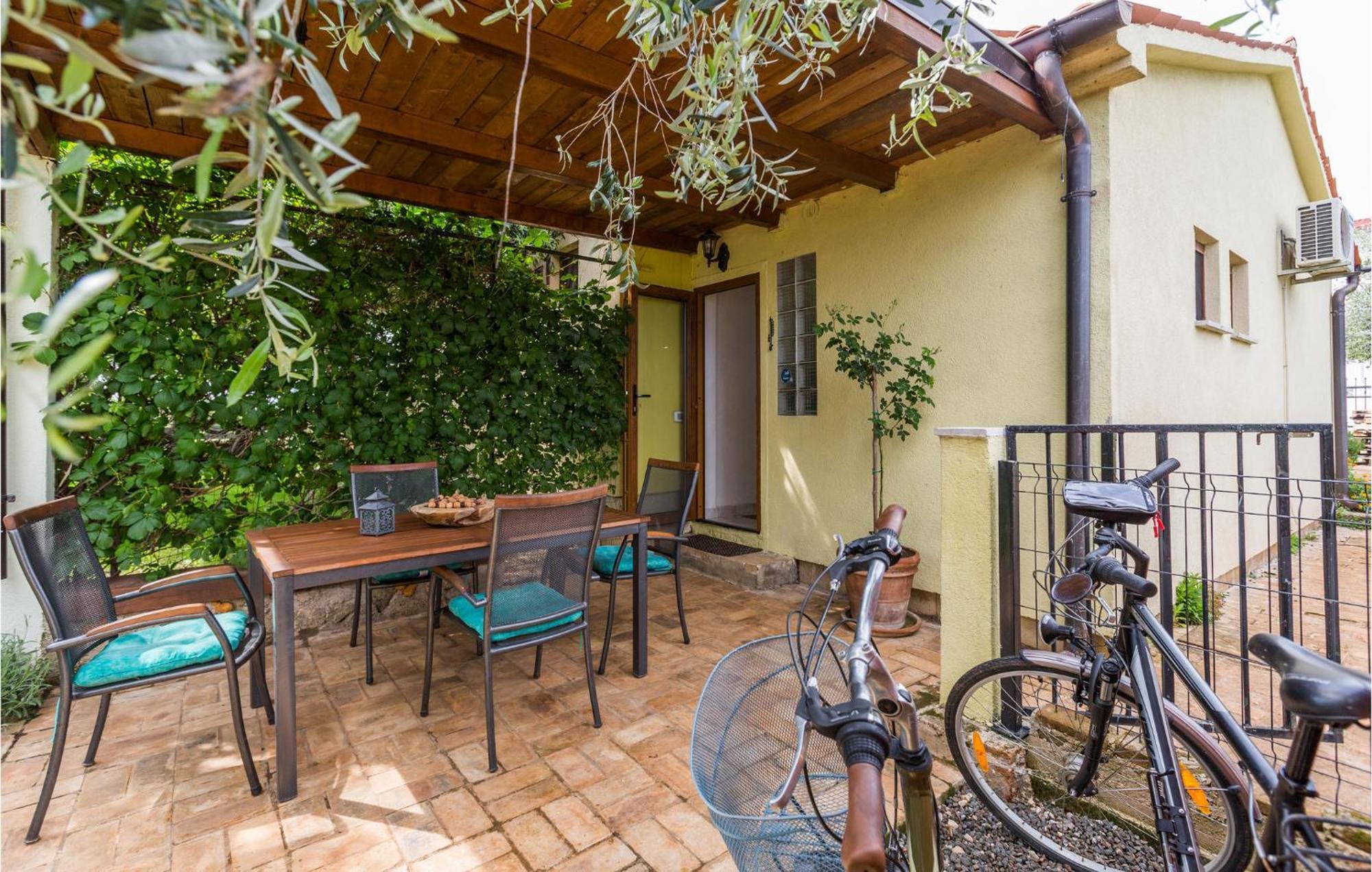 Beautiful Apartment In Jadreski With Wifi Exterior foto