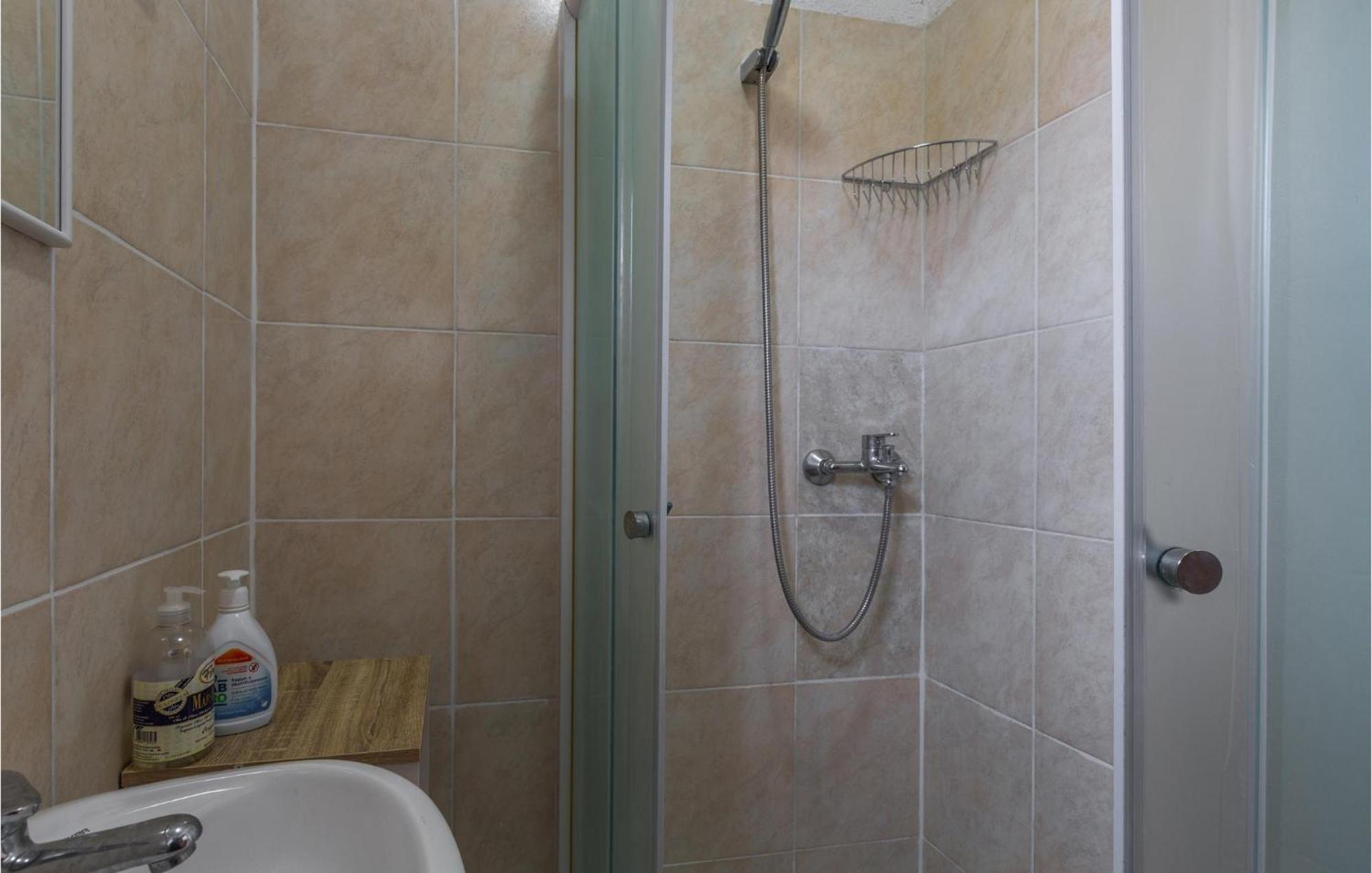 Beautiful Apartment In Jadreski With Wifi Exterior foto